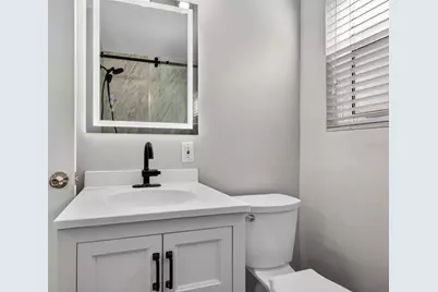642 38th Avenue NE, Saint Petersburg, FL 33704 - Photo 25