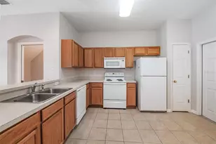 2461 Earlswood Ct, Brandon, FL 33510 - Photo 9