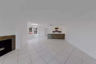 2400 Feather Sound Dr, Clearwater, FL 33762 - Photo 9