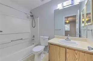 13403 Arbor Pointe Cir, Tampa, FL 33617 - Photo 23