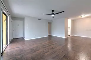 13403 Arbor Pointe Cir, Tampa, FL 33617 - Photo 5