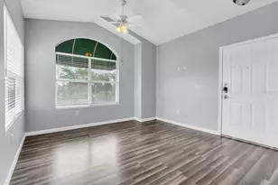 10764 70th Ave, Seminole, FL 33772 - Photo 5