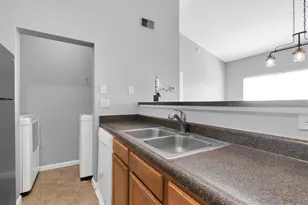 10764 70th Ave, Seminole, FL 33772 - Photo 11