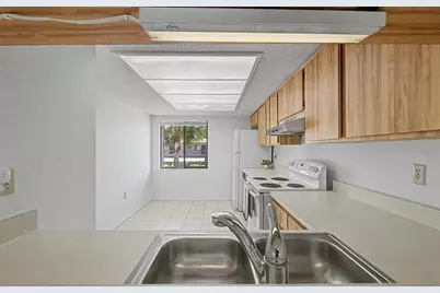 202 Mary Drive #202, Oldsmar, FL 34677 - Photo 9