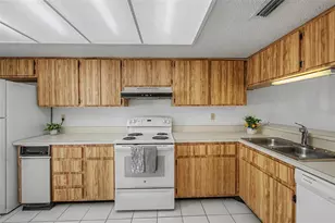 202 Mary Dr, Oldsmar, FL 34677 - Photo 13