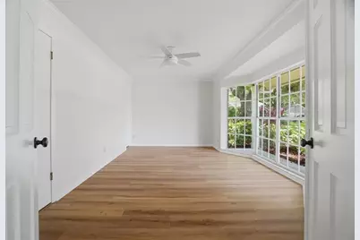 16706 Vallely Drive, Tampa, FL 33618 - Photo 19