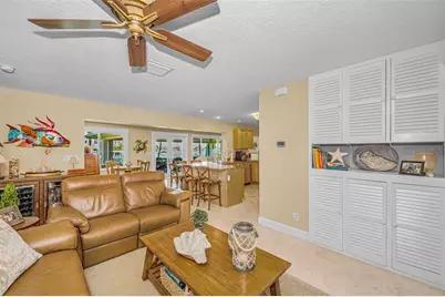 1201 81st Street S, Saint Petersburg, FL 33707 - Photo 19