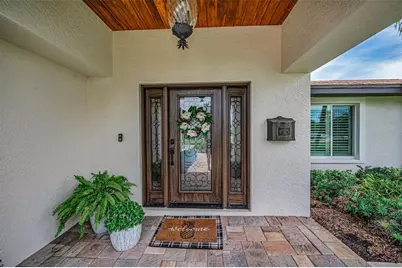 1201 81st Street S, Saint Petersburg, FL 33707 - Photo 11
