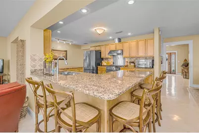 1201 81st Street S, Saint Petersburg, FL 33707 - Photo 15
