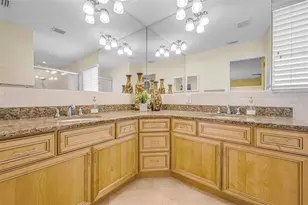 1201 81st St S, Saint Petersburg, FL 33707 - Photo 39