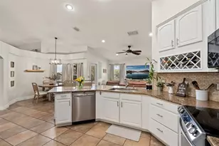 180 Compass Rose Dr, Groveland, FL 34736 - Photo 19
