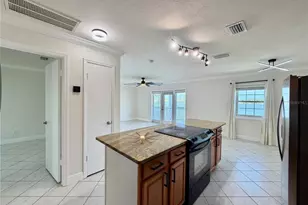 5117 Salmon Dr SE, Saint Petersburg, FL 33705 - Photo 9