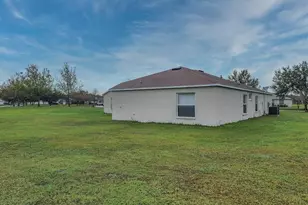 1607 Avondale Ridge Dr, Plant City, FL 33567 - Photo 19