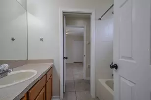 1607 Avondale Ridge Dr, Plant City, FL 33567 - Photo 15