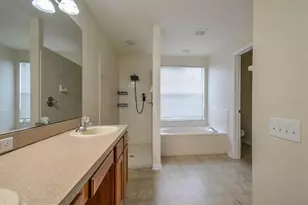 1607 Avondale Ridge Dr, Plant City, FL 33567 - Photo 13