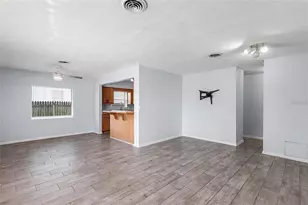 821 Hollingsworth Rd, Lakeland, FL 33801 - Photo 9