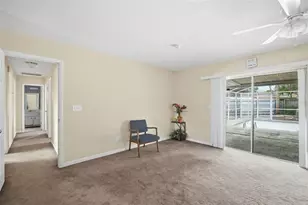 4449 Tarpon Dr, Tampa, FL 33617 - Photo 5
