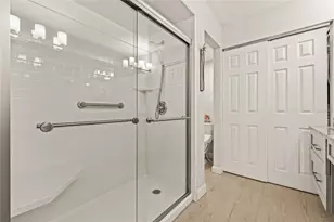 476 Santa Cruz Pl NE, Saint Petersburg, FL 33703 - Photo 25