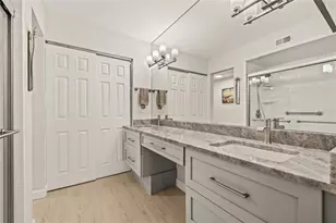 476 Santa Cruz Pl NE, Saint Petersburg, FL 33703 - Photo 9