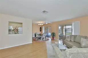 109 Glendower Cir, Sun City Center, FL 33573 - Photo 7
