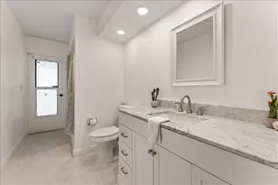 136 Sheffield Cir E, Palm Harbor, FL 34683 - Photo 37