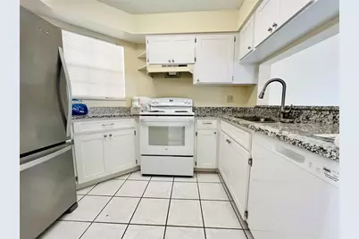 6908 Stones Throw Circle N #10208, Saint Petersburg, FL 33710 - Photo 5
