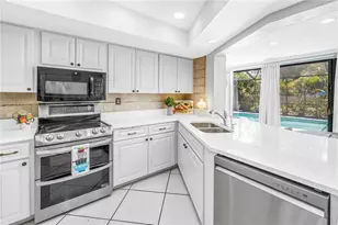 1954 Pinellas Point Dr S, Saint Petersburg, FL 33712 - Photo 11