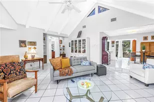 1954 Pinellas Point Dr S, Saint Petersburg, FL 33712 - Photo 5