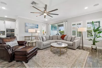 7426 Sungold Meadow Court, Apollo Beach, FL 33572 - Photo 13