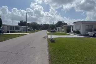 37518 Attica Ave, Zephyrhills, FL 33542 - Photo 5