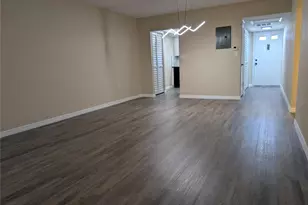 5870 38th Ave N, Saint Petersburg, FL 33710 - Photo 3