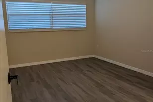 5870 38th Ave N, Saint Petersburg, FL 33710 - Photo 13