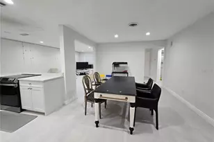 1028 Chinaberry Rd, Clearwater, FL 33764 - Photo 5