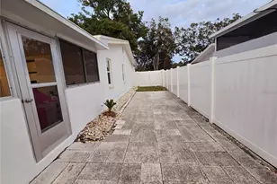 1028 Chinaberry Rd, Clearwater, FL 33764 - Photo 29