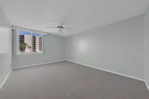 660 Island Way, Clearwater Beach, FL 33767 - Photo 13