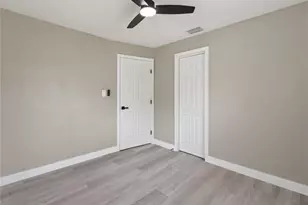 1900 25th St S, Saint Petersburg, FL 33712 - Photo 29