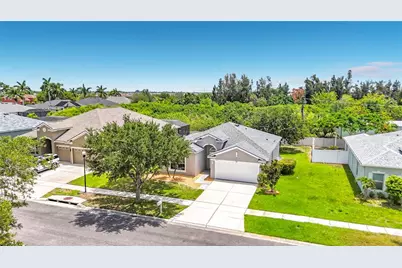 1810 Bonita Bluff Court, Ruskin, FL 33570 - Photo 3
