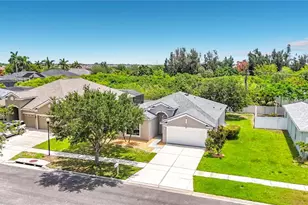 1810 Bonita Bluff Ct, Ruskin, FL 33570 - Photo 3