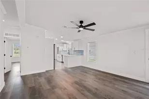34010 Estates Ln, Wesley Chapel, FL 33543 - Photo 7
