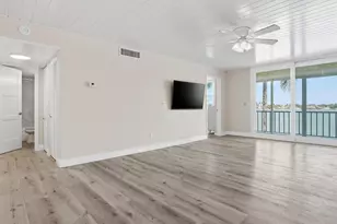 7920 Sun Island Dr S, South Pasadena, FL 33707 - Photo 11