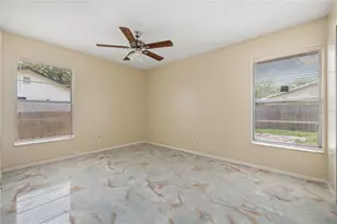8517 Renald Blvd, Tampa, FL 33637 - Photo 9