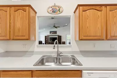 30 Glades Avenue, Tarpon Springs, FL 34689 - Photo 9