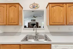 30 Glades Ave, Tarpon Springs, FL 34689 - Photo 9