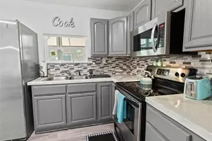 7206 Schering St, Weeki Wachee, FL 34613 - Photo 23