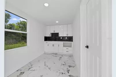 9608 N Aster Avenue, Tampa, FL 33612 - Photo 37