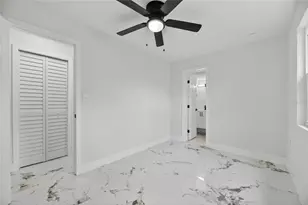 9608 N Aster Ave, Tampa, FL 33612 - Photo 13