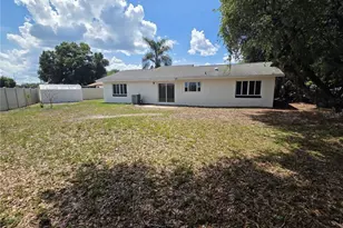 1805 S Wilkins Ave, Plant City, FL 33563 - Photo 9