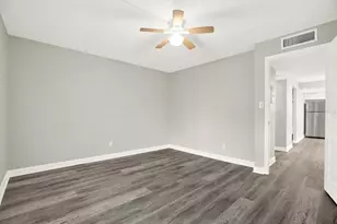 8345 13th St N, Saint Petersburg, FL 33702 - Photo 19