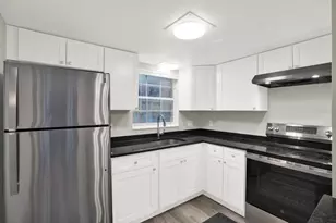 8345 13th St N, Saint Petersburg, FL 33702 - Photo 11