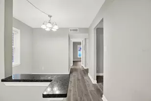 8345 13th St N, Saint Petersburg, FL 33702 - Photo 13